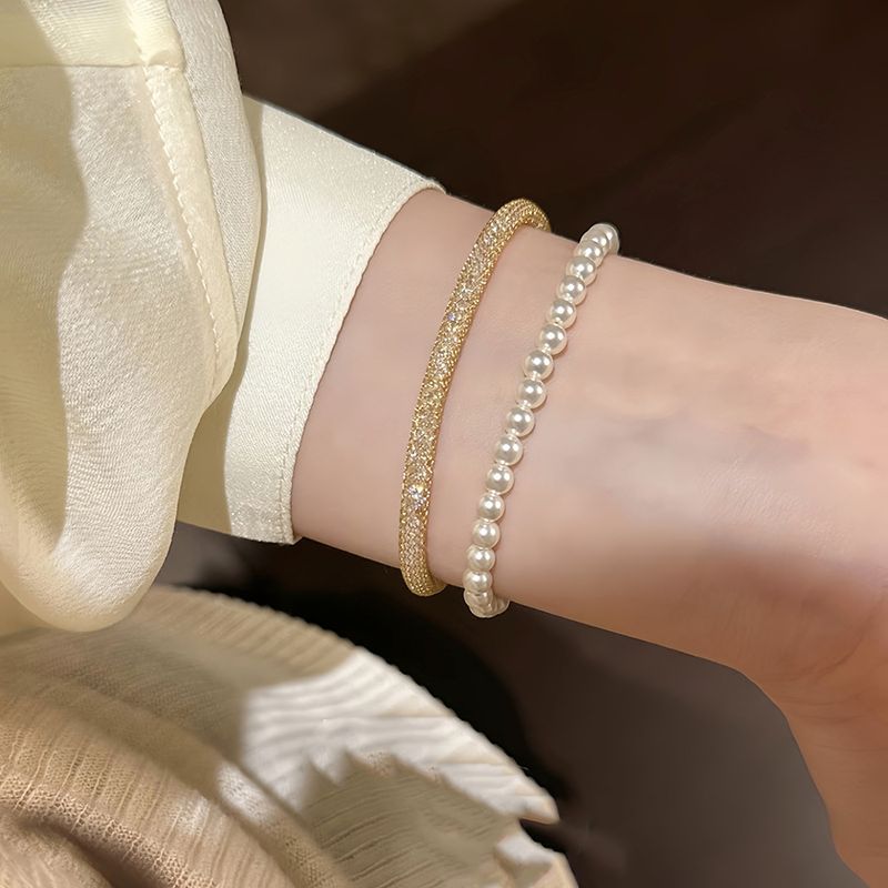 European And American Style Grid Zircon Twisted Vintage High-end Feel Bracelet Light Luxury Simple Fashion Personality_voghion.com