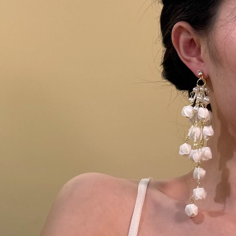 Lily Of The Valley Blooming Fairy Lily Of The Valley Bud Earrings Cold Temperament White Flower Earrings_voghion.com