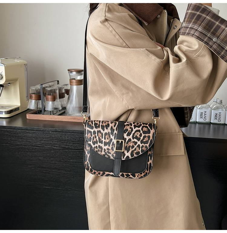 Cross-border Fashion Leopard-print Contrast Small Square Bag 2025 Spring New Shoulder Bag High-grade Messenger Bag_voghion.com