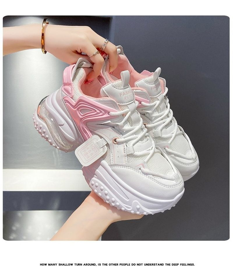 p7Daddy 2023 autunno inverno nuovi sport e tempo libero da donna con la suola spessa che mostrano i piedi piccole scarpe_voghion.com