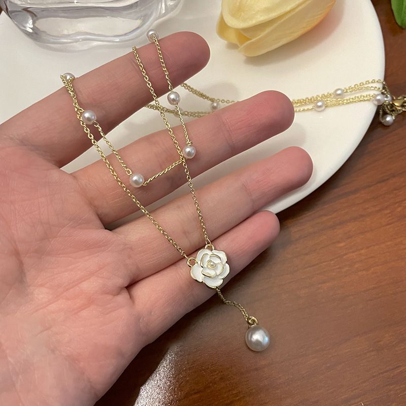 Collana di perle con nappe a doppio strato per donna, design di nicchia, collana con clavicola di camelia, lusso leggero, collana da collo con temperamento_voghion.com