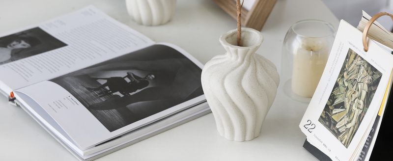 Modern Minimalist Ceramic Vase Set – 3-Piece Water Ripple Vases For Fresh/Dried Flowers In White & Black_voghion.com