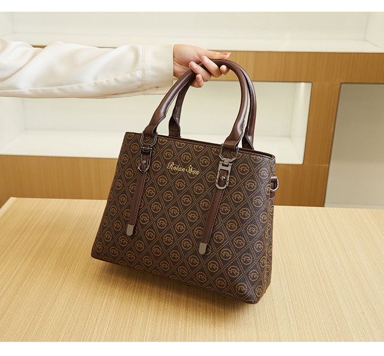 Bolso de mano clásico y elegante para mujer, novedad de 2024, bolso de mano ligero de lujo de gran capacidad, bolso de viaje informal y versátil_voghion.com