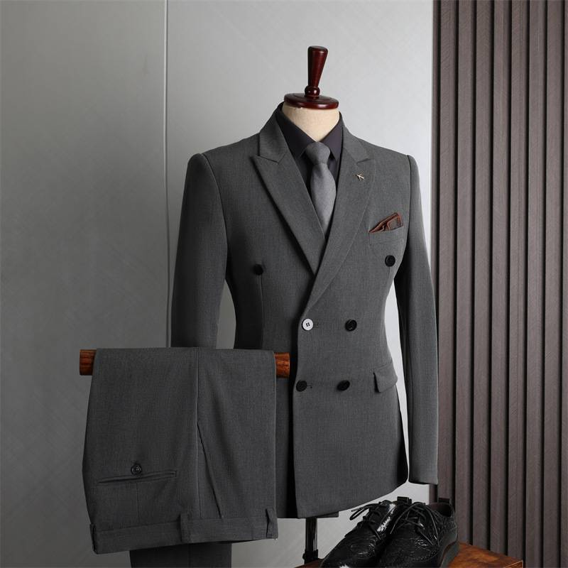 Vêtements pour hommes Costumes haut de gamme à double boutonnage de style britannique Costumes de mariage professionnels formels et slim pour hommes_voghion.com