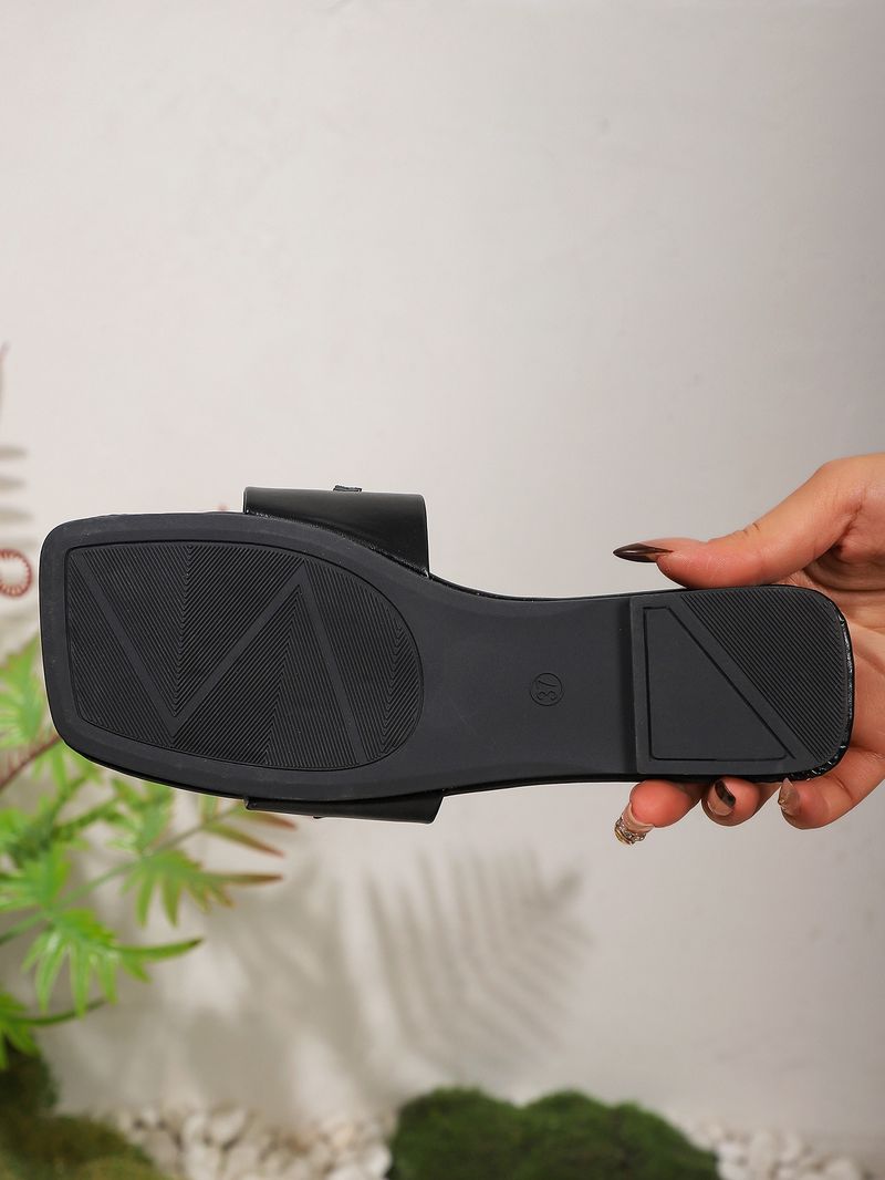 Metal Chain Fashion Casual Open-toed Outdoor Wear Flip-flops_voghion.com