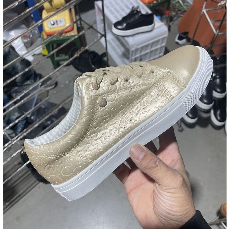 Nieuwe casual ronde kop dikke onderkant voorkant veterschoenen mode comfortabele sneakers_voghion.com