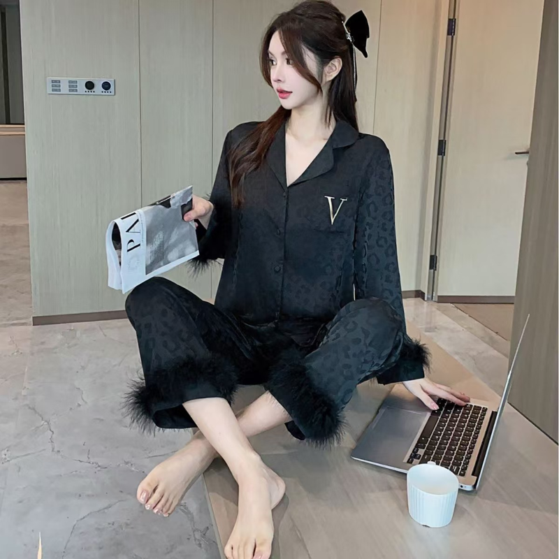 Underwear & Sleepwears Leopard Feather High End Pajamas For Women Autumn And Winter Gold Velvet Long Sleeved Comfortable Home Clothes Suit_voghion.com