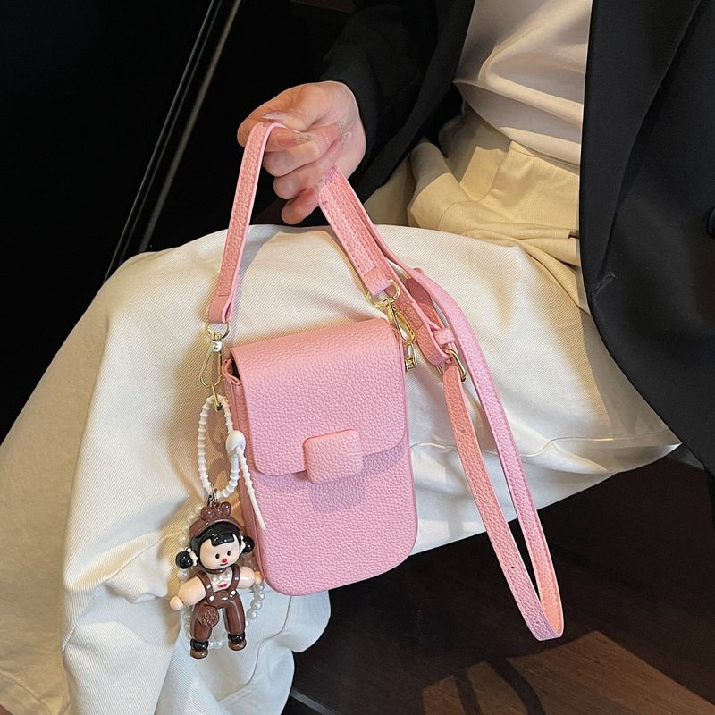 Niche Design Mini Phone For Women 2025 Summer New Fashion Textured Magnetic Buckle Shoulder Crossbody Bag_voghion.com