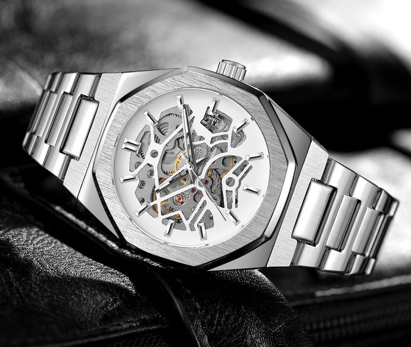 Montre mécanique automatique squelette tendance pour homme avec fonction heure universelle, boîtier en acier inoxydable de 41 mm, verre minéral, bracelet en alliage_voghion.com