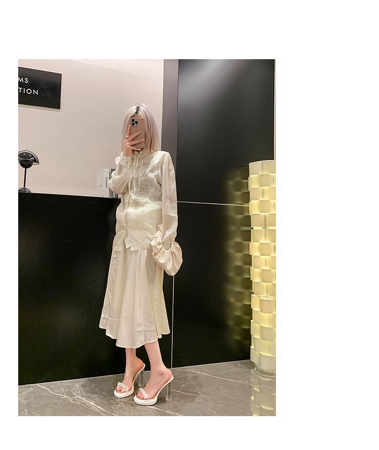 Open Toed One-piece Slippers For Women In The Summer Of 2025, New French Crystal Thick Heel Sandals Paired With Skirts_voghion.com