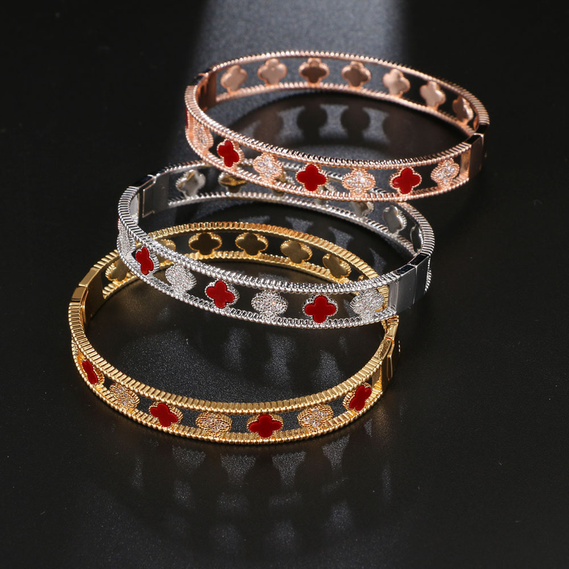 Designers Kalejdoskop Lucky Grass Hule Armbånd med High Grade Light Luksusstil Fire Leaf Grass Zircon Plant Håndværk til kvinder_voghion.com