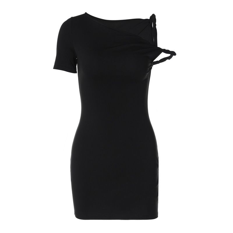Vorgestelltes neues Patchwork-Kleid mit verdrehten Trägern und einem Ärmel, schmaler Passform, sexy Stil, umwickeltes Gesäß_voghion.com