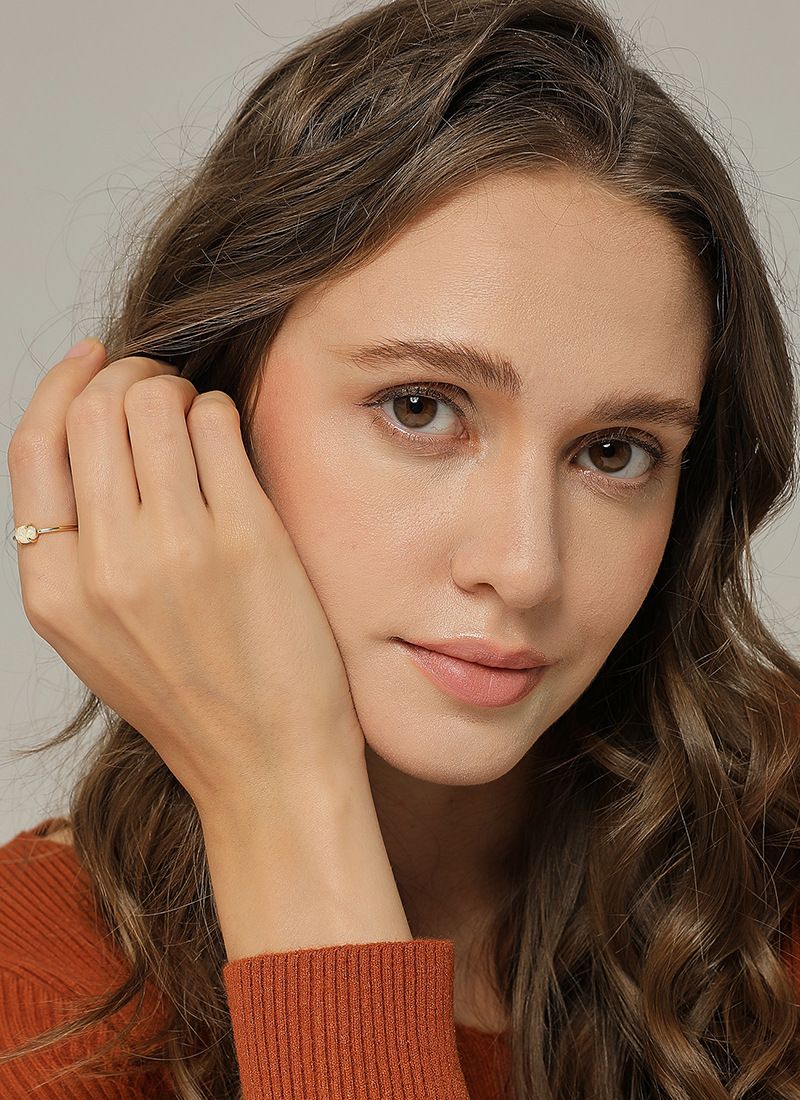 Handschmuck Messing vergoldet Ring weiblich schlichter Stil eingelegter Opal Licht Luxus alle Match Index Finger Ring_voghion.com