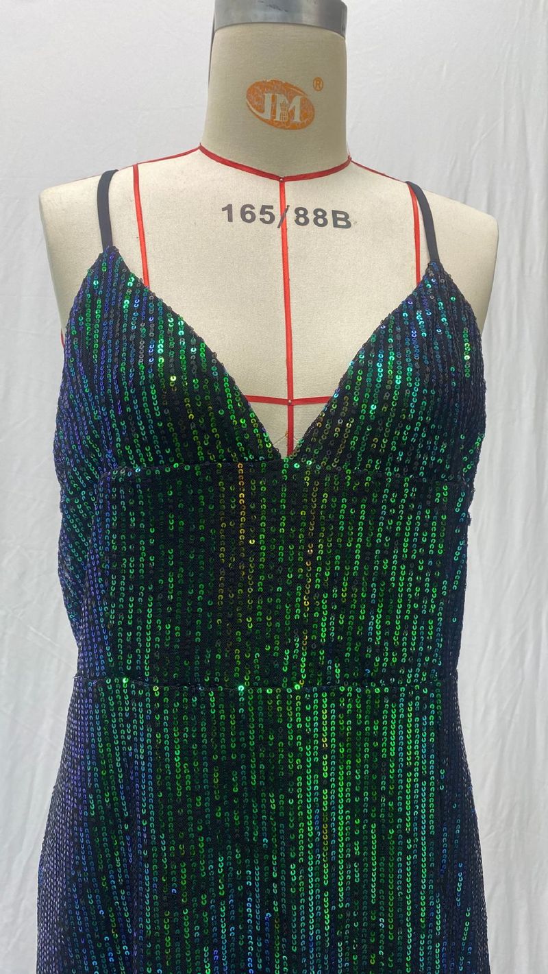 Robe longue fendue et amincissante à paillettes, nouvelle mode féminine été 2025_voghion.com