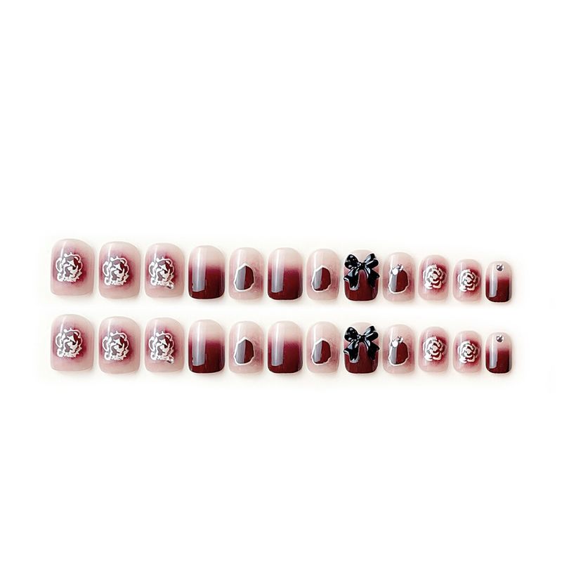 Rot gepaart mit goldenen Neujahrsschlacht-Feuerrosen, Rüstung tragend, Nagellack im Instagram-Stil, fertig A4_voghion.com