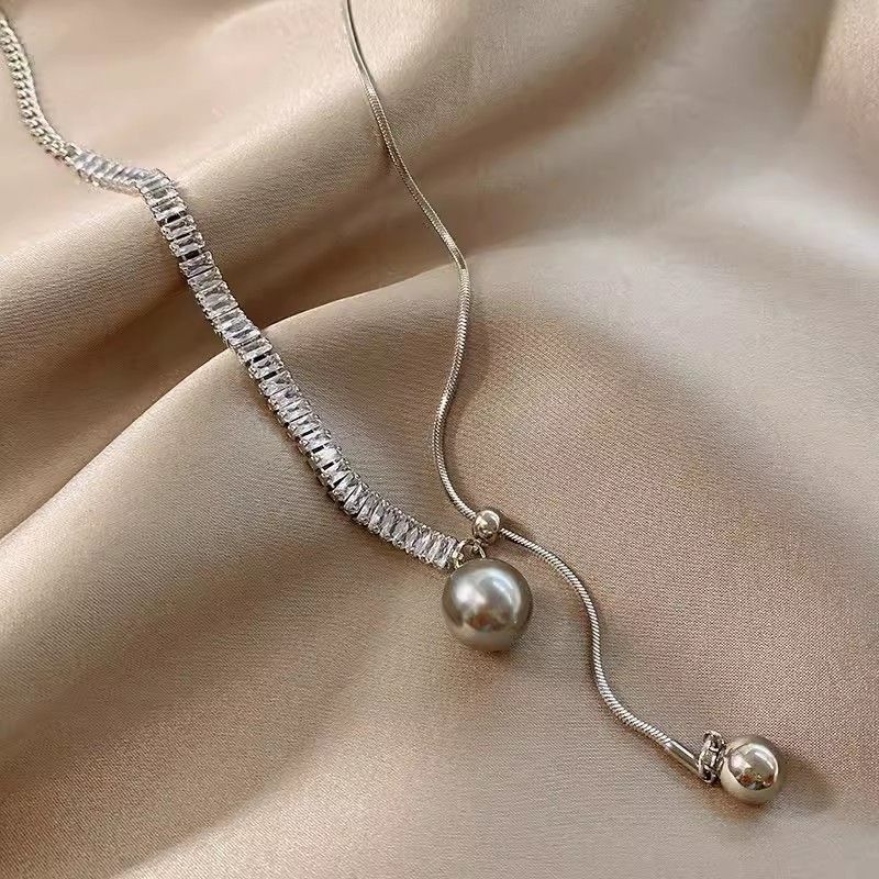 Ausziehbare lange Halskette mit funkelnden Diamantperlen, leichte Luxus-Nische 2025, neues Designgefühl, High-End-Schlüsselbeinkette_voghion.com