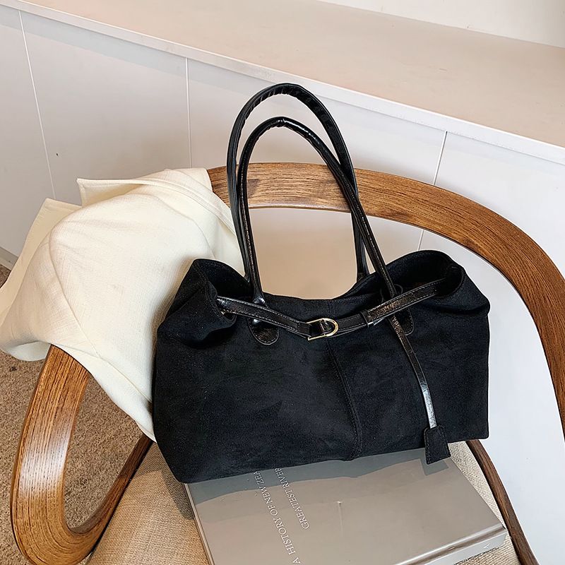 Borsa a tracolla monospalla in pelle scamosciata, nuova autunno inverno 2025, grande capacità, da tenere sottobraccio_voghion.com