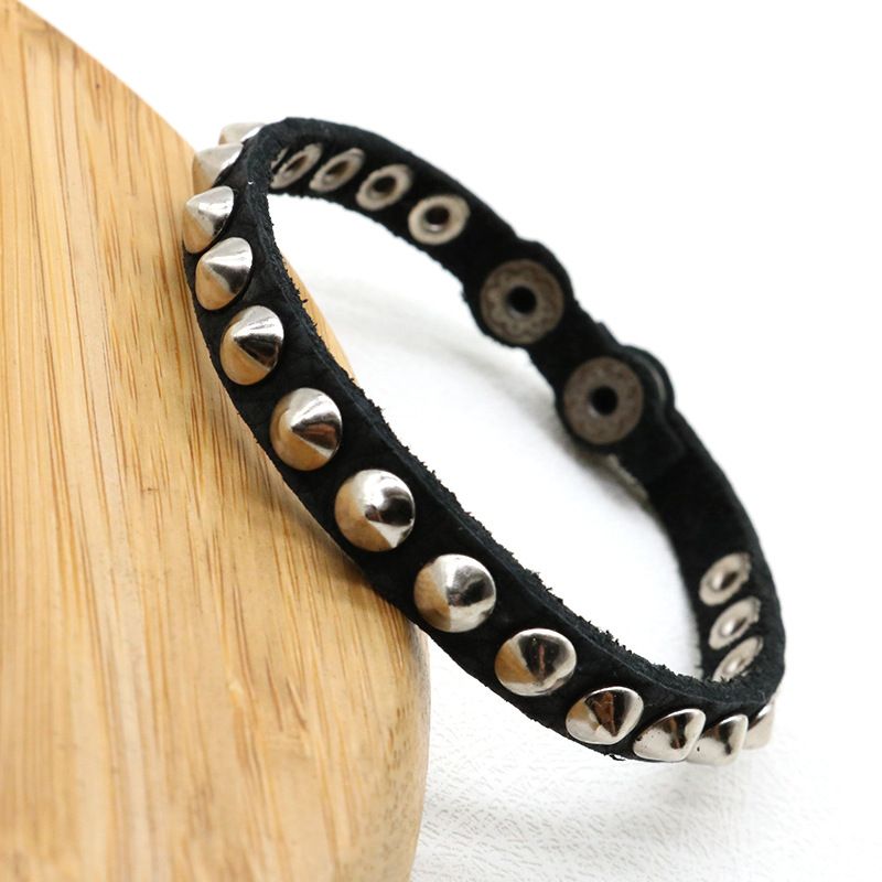 Braccialetto Punk One Row Spike in pelle di mucca, accessori rock non mainstream_voghion.com
