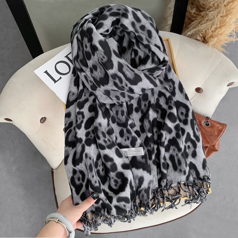 Leopard Print For Women Winter 2024 New Design Thickened Warm Scarf With Tassels_voghion.com