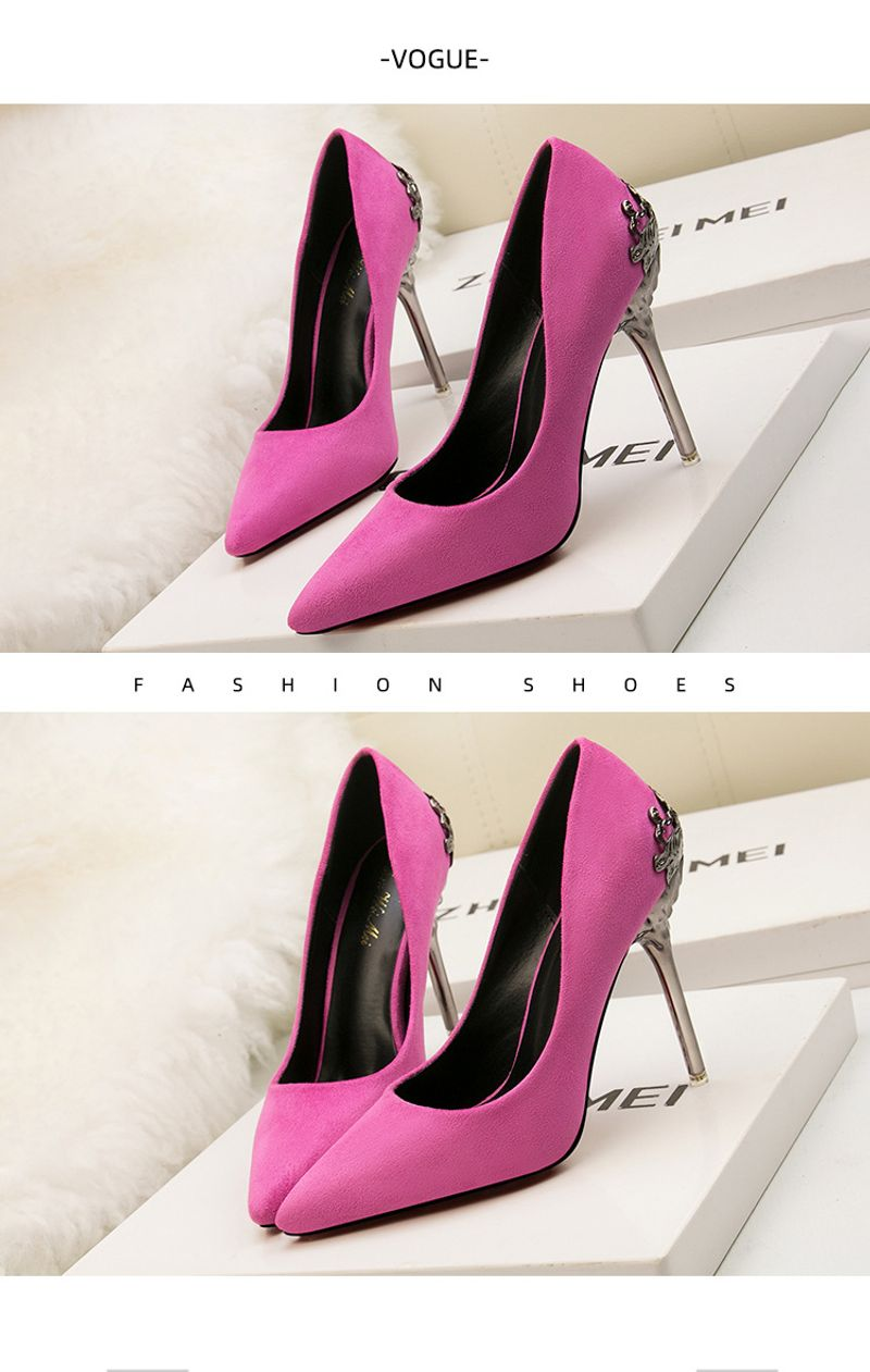 p9Koreanischer Stil spitzer Zeh einzelne Frauen Hochzeit rote Brautschuhe Metall hohl Wildleder Stiletto High Heels_voghion.com