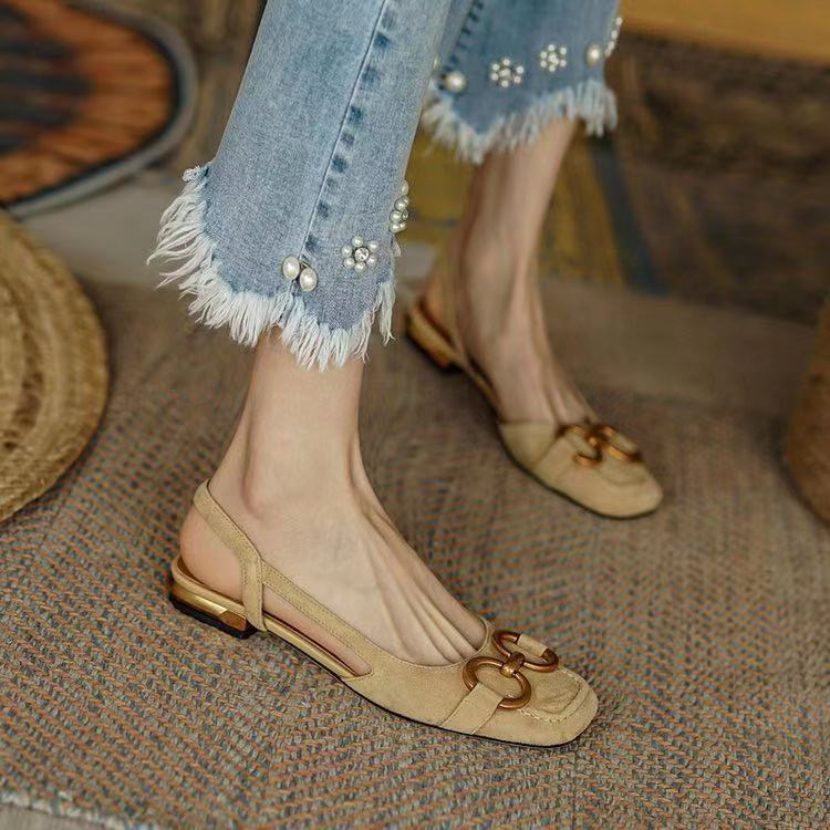 Damen 2024 Sommer Neue Back Air Single Schuhe Französisch Low Heel Atmungsaktive Große Größe Sandalen mit Pferd Titel Schnalle_voghion.com