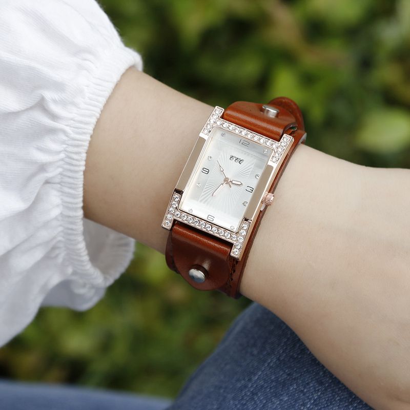 2025 New Style Wind Scale Quartz Wide Strap Simple Fashion Women's Watch_voghion.com