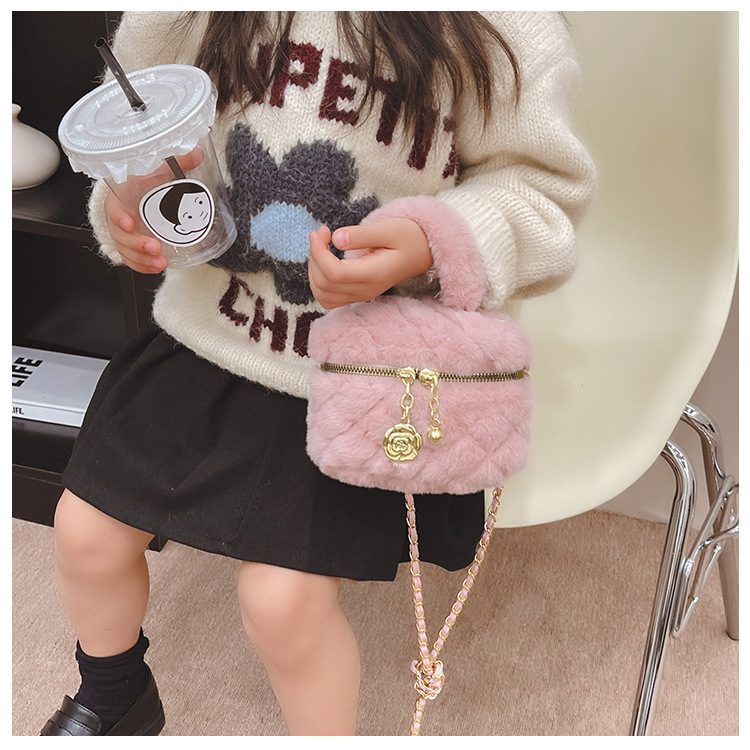 Kindertas herfst en winter nieuwe internet beroemdheid ruitvormige pluche emmer tas kleine geur meisje ketting crossbody tas lippenstift envelop meisje_voghion.com