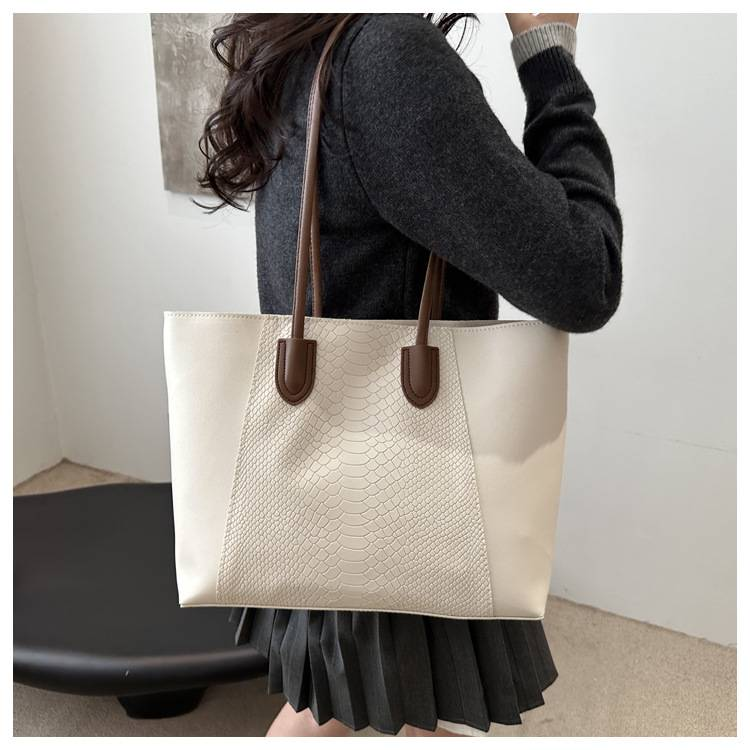 Large-capacity Simple Portable Tote Bag New Autumn And Winter Joker Advanced Commuter One-shoulder Underarm Bag_voghion.com