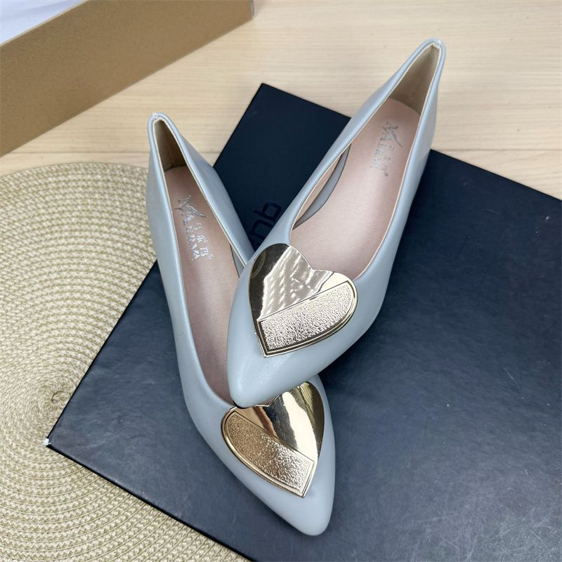 Flache Schuhe für Damen, spitze Zehenpartie, Herzdekor, einfarbig, Lackleder, süße Schuhe für Mädchen, Größe 36–44, gute Qualität_voghion.com