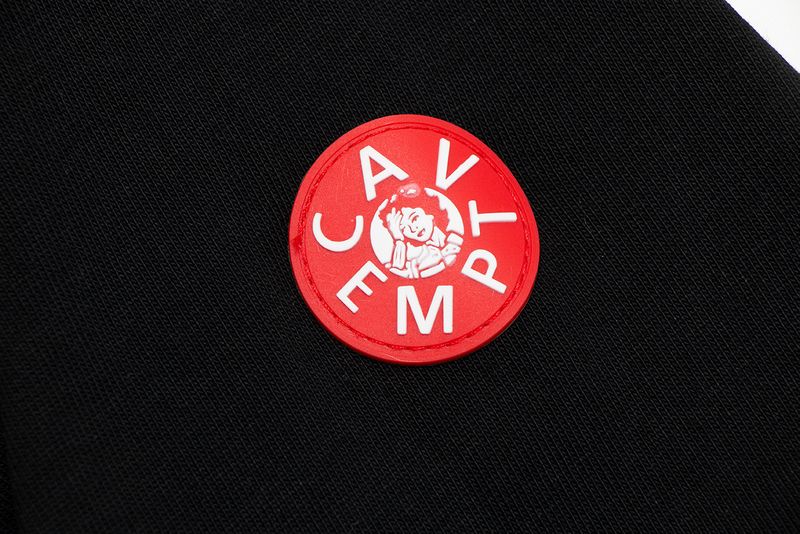 2023 Herbst/Winter Neue C.E Cyberpunk Bedruckte Rundhalspullover Langarm Herren und Damen im gleichen Stil_voghion.com