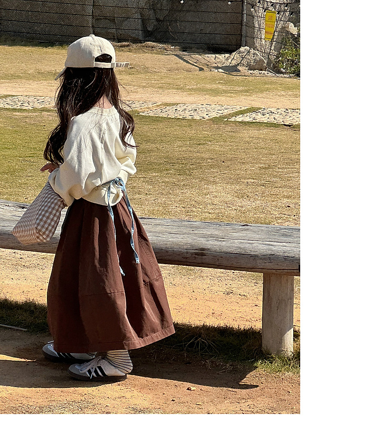 2024 Abbigliamento primaverile per ragazze Nuova lettera maglione Edizione coreana Stile occidentale Casual a maniche lunghe Moda Versatile per bambini_voghion.com