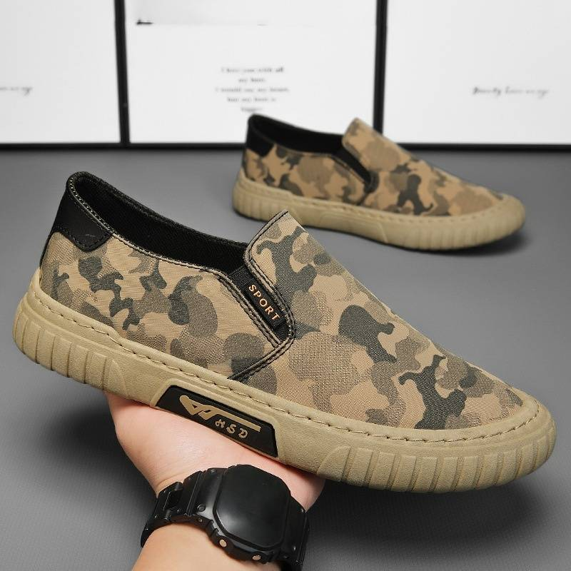 Herren-Slipper aus Camouflage-Canvas – Atmungsaktive Freizeit-Sneaker für den Sommer, Peking-inspirierte Halbschuhe mit bequemem Design_voghion.com