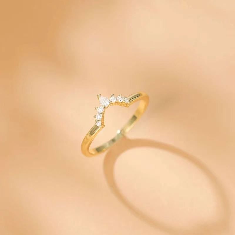 S925 Sterling Silver Ring For Women, Light Luxury, High End Feeling, Flashing V Shaped Letter Design, Simple And Versatile Ring_voghion.com