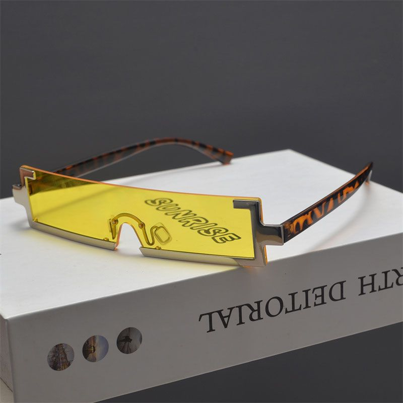 Cyberpunk futuristic rectangular one-piece sunglasses y2k Millennium Wind frameless cut edge small narrow frame sunglasses_voghion.com