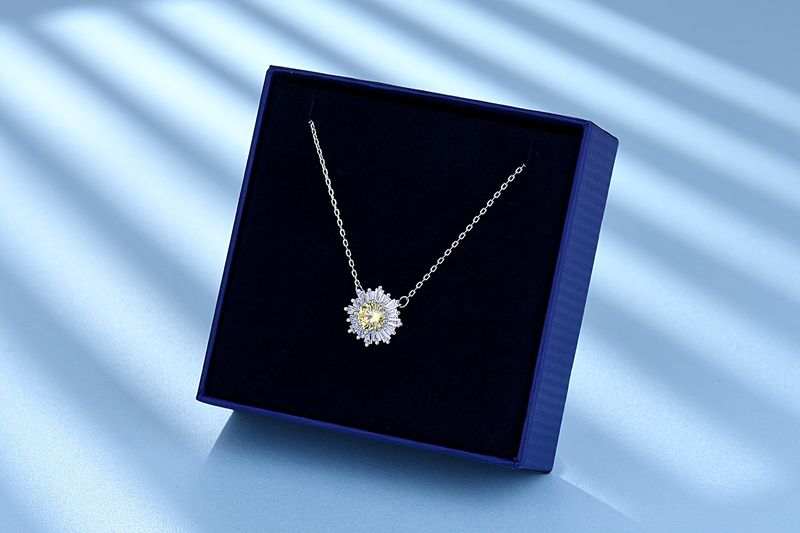 Collier Tournesol Femme Léger Luxe Niche Design La Fleur Cristal Élément Clavicule Chaîne_voghion.com