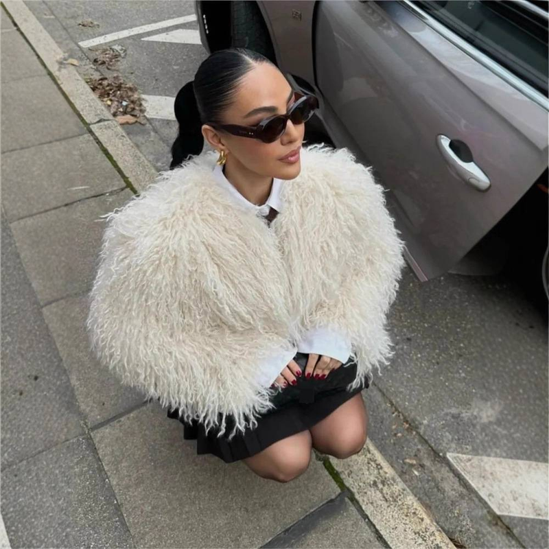Damenbekleidung Luxus Kunstpelzmantel mit Reverskragen – Langärmlige Winterjacke in Cremeweiß für Damen (Streetwear & Elegante Styles)_voghion.com