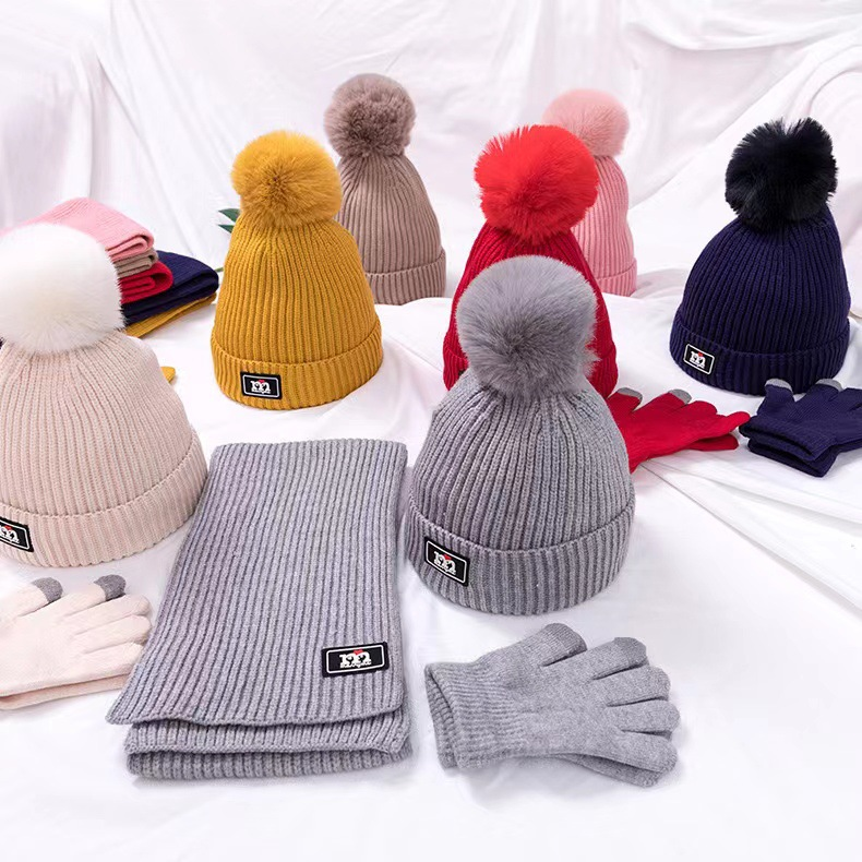 Simple M label children's wool autumn and winter new children's hat scarf gloves three piece set solid color warm_voghion.com