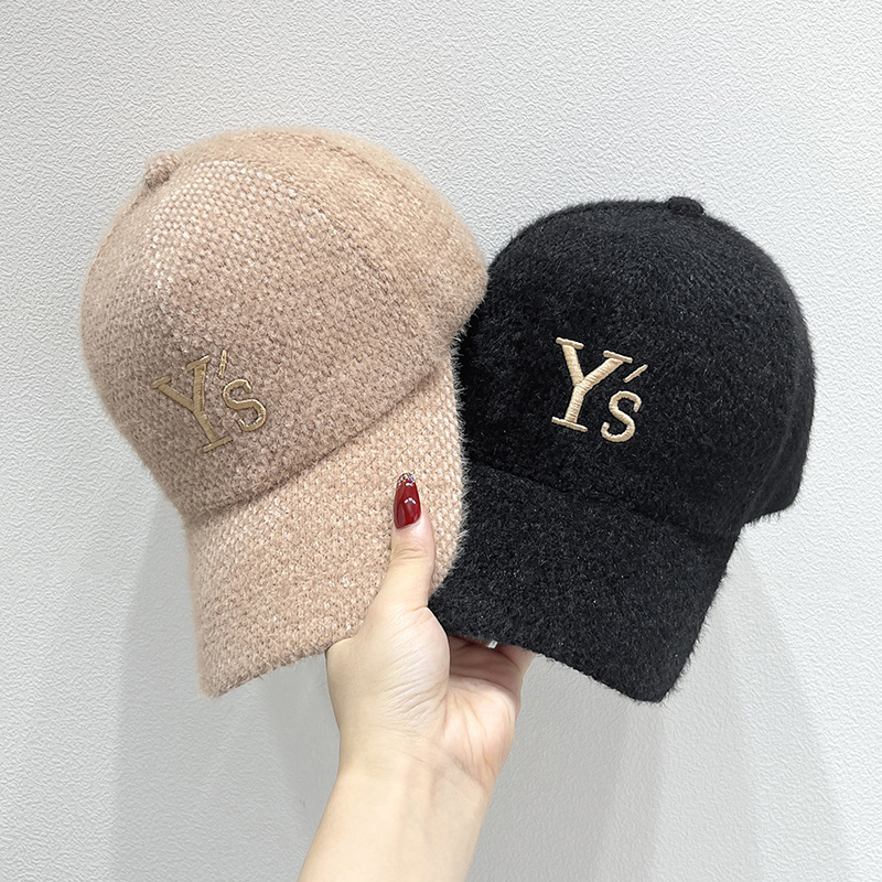 Embroidered letter baseball cap autumn and winter all new face small warm hard cap_voghion.com