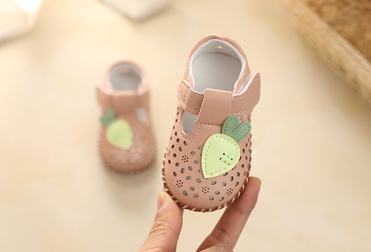 Mutter & Kinder Sommer Baby Mädchen Sandalen Rindsleder Weichen Boden Kinder Hohl Leder Schuhe Prinzessin Kleinkind Schuhe Rutschfeste 0-2 jahre Alt 1_voghion.com
