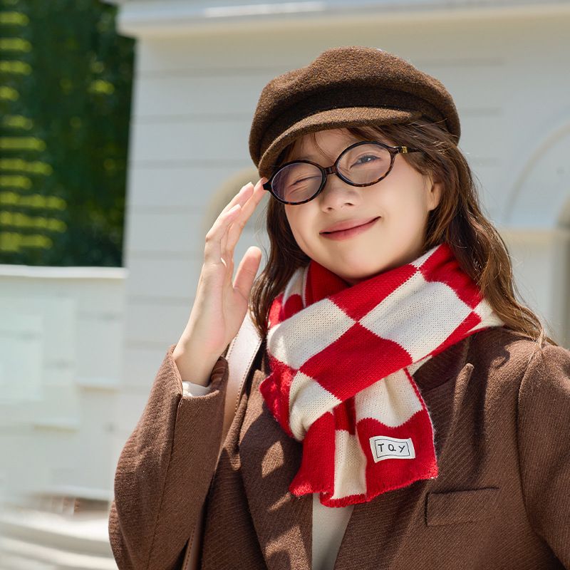 2025 Nuova moda invernale in stile coreano, versatile, di alta qualità, sciarpa a scacchi grande lavorata a maglia per le donne, caldo scaldacollo_voghion.com