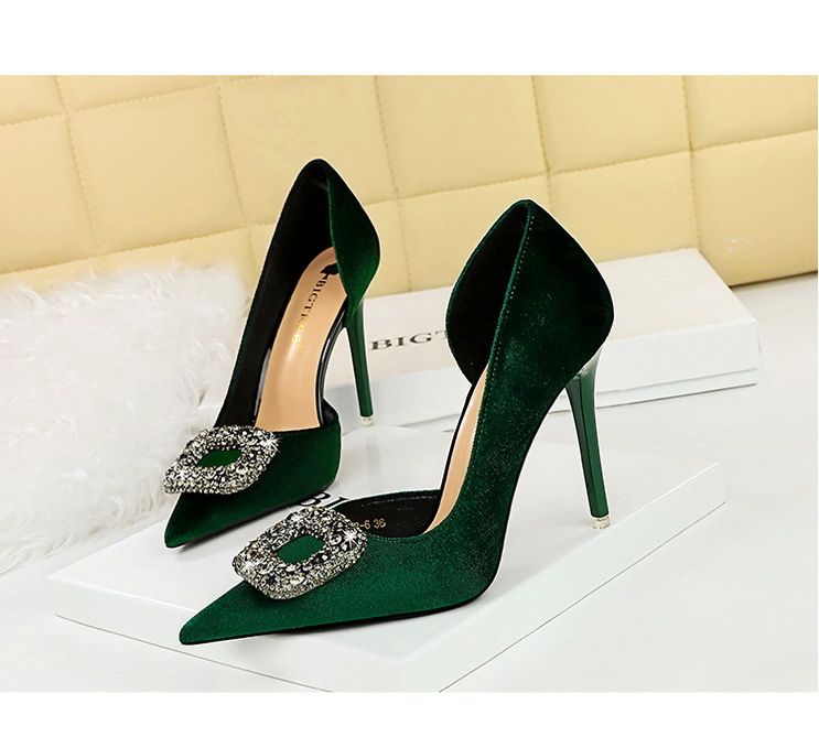 1363-K83 Bankett Dünne Absätze Verdicktes Wildleder Spitz Seitlich Hohl Metall Wasser Diamant Schnalle Ultra High Heel Einzelschuhe_voghion.com