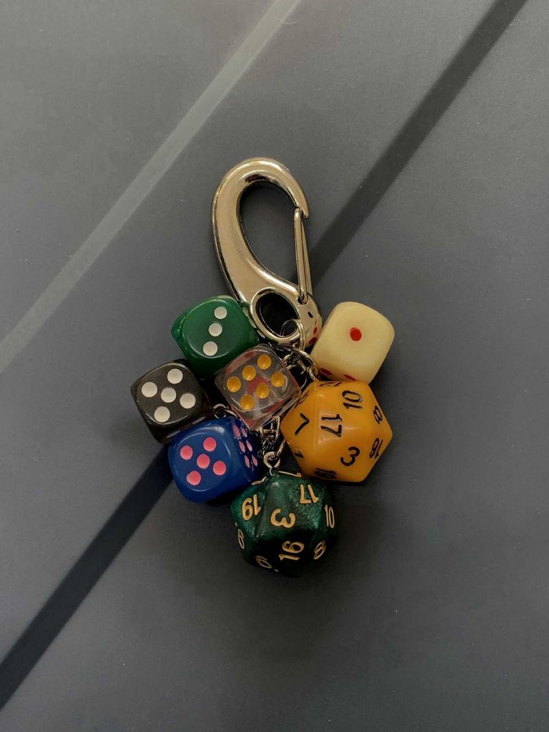 Creative Lucky Dice String Niche Handmade Personality Keychain Versatile Fashion Bag Pendant Design Cute Accessories_voghion.com