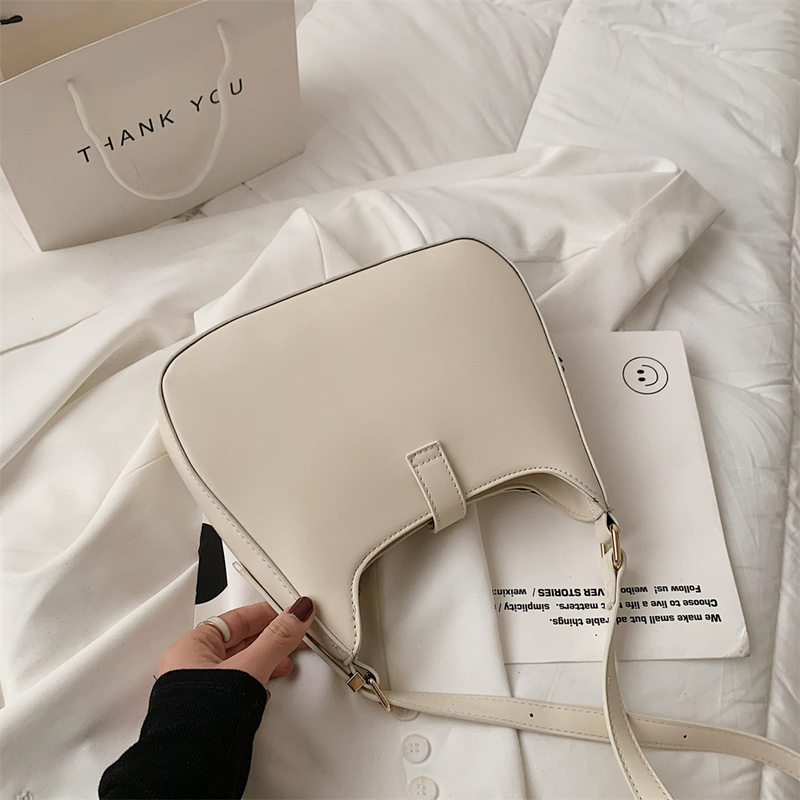 Top-Qualität Brad Geldbörsen und Hadbags Designer Leder Schulter Crossbody Taschen für Frauen Dual Straps Uderarm Sac A_voghion.com