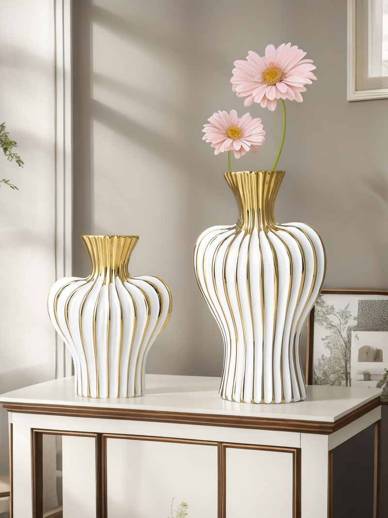 Vase en céramique à rayures de couleur assortie, design haut de gamme, idéal pour les décorations de scène haut de gamme et les fleurs._voghion.com