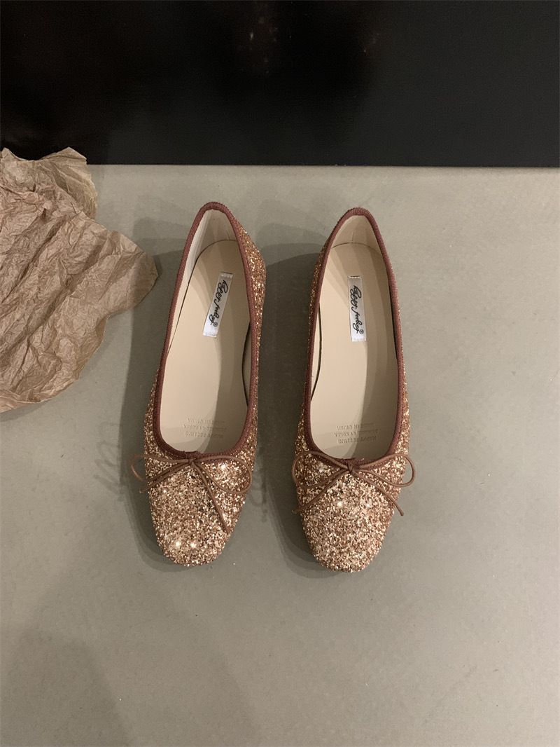 Chaussures de danse de Ballet à semelle plate et simple pour dames, nouveau Style scintillant, avec nœud, bouche peu profonde, printemps automne 2024_voghion.com