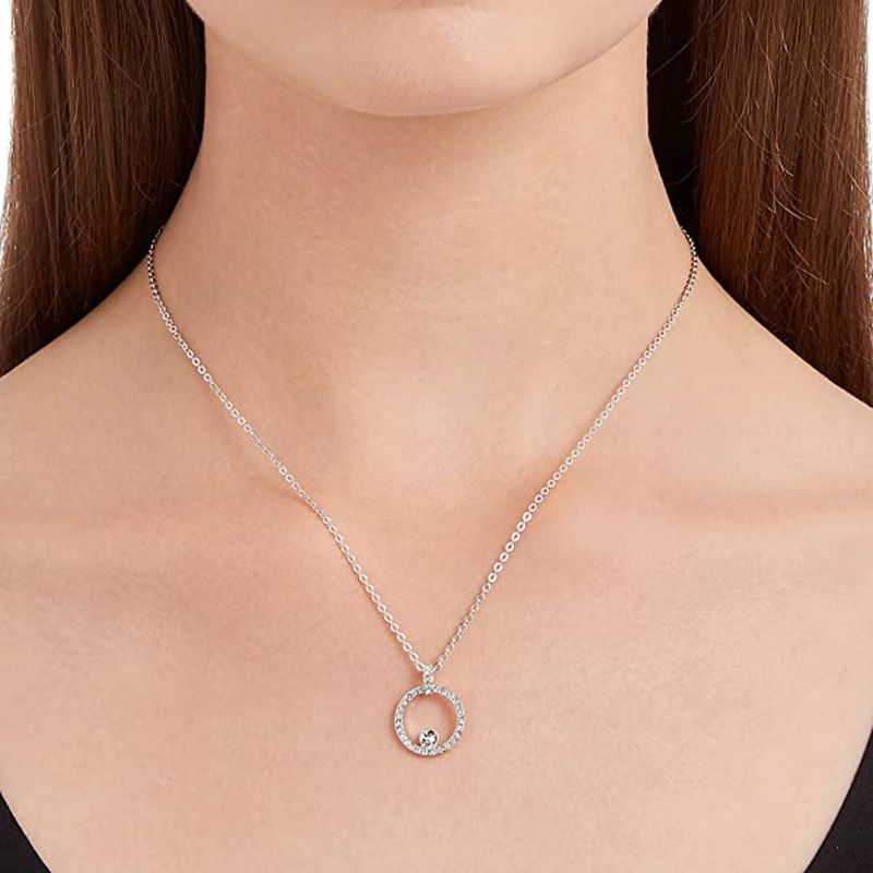 Costume simple en cercle creux, dîner de rencontre, luxe léger, haut de gamme, boucles d'oreilles et collier pour femmes de style froid de célébrité_voghion.com