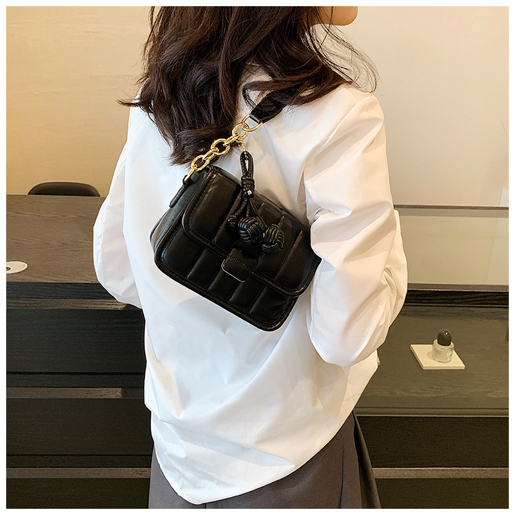 2023 Summer New High-end Sense Small Crowd Armpit Small Square Bag Women's bag hot style net red car stitching one shoulder diagonal bag_voghion.com