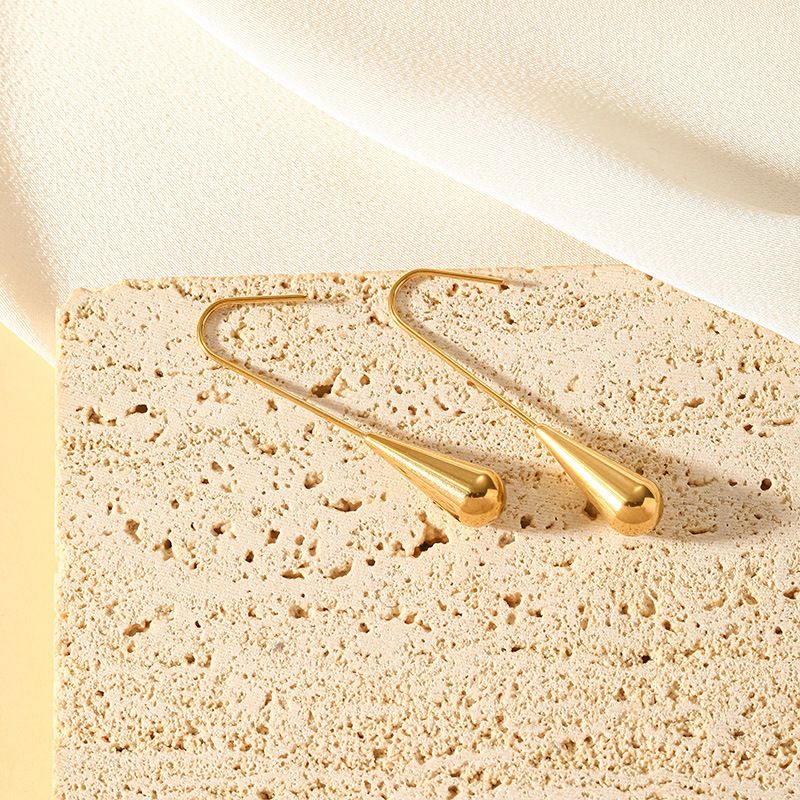 Classico moda vento freddo gancio orecchio femminile goccia d'acqua design personalizzato orecchini in acciaio al titanio temperamento versatile_voghion.com