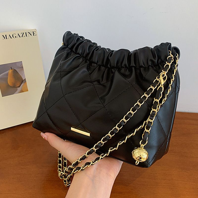 Borsa a secchiello con tracolla alla moda, piccola, con trama di alta qualità, per donna, 2025, nuova estate, trapuntata, con catena, per celebrità su Internet_voghion.com