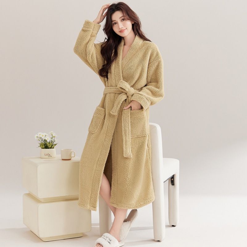 Thickened Nightgown Men's And Women's Coral Fleece Couple's Pajamas Extended Flannel Bathrobe_voghion.com